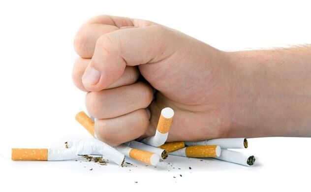 mit dem Rauchen aufhören, um Nackenschmerzen vorzubeugen